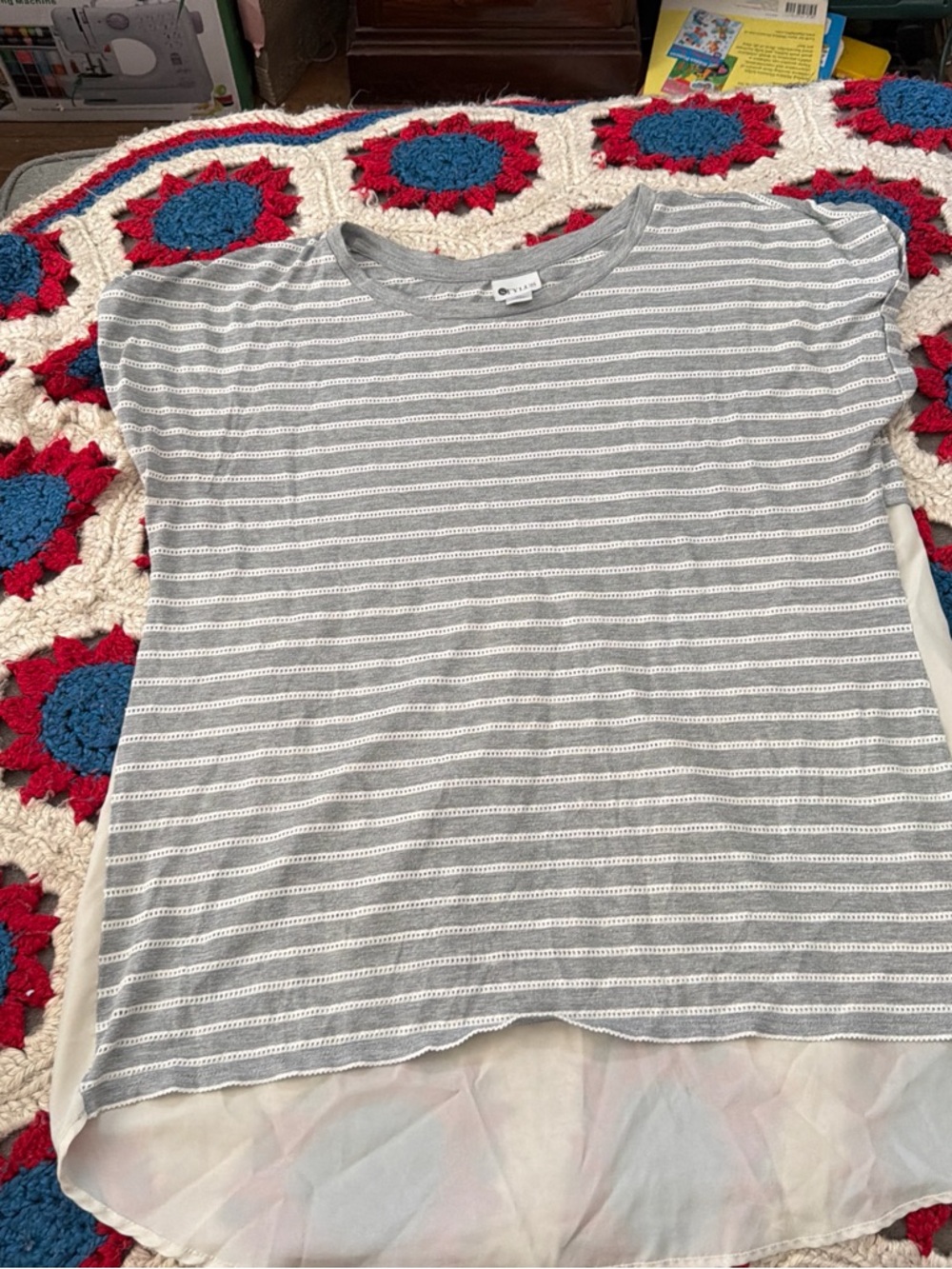 STYLUS Light Gray & White Eyelet Stripe Tee